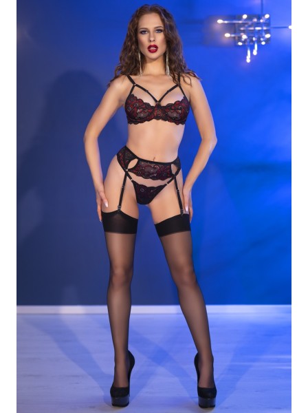 Set con ricami rossi in 4 pezzi con calze incluse Chilirose in vendita su Tangamania Online